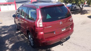Citroen C4 Picasso 2007 con bola de remolque