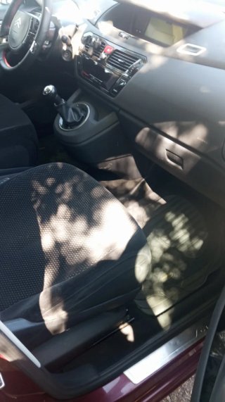 Citroen C4 Picasso 2007 con bola de remolque