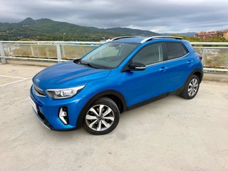 KIA Stonic 2024 ETIQUETA ECO