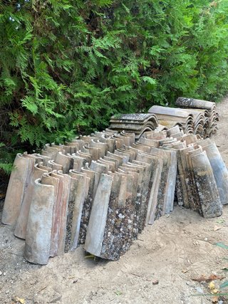 Tejas antiguas de barro para tejados
