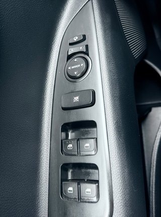 KIA Stonic 2024 ETIQUETA ECO