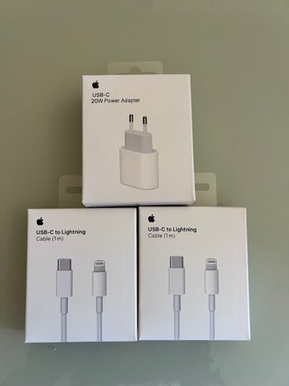 Cargador Apple USB-C 20W y Cable USB-C a Lightning