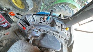Tractor New Holland Azul