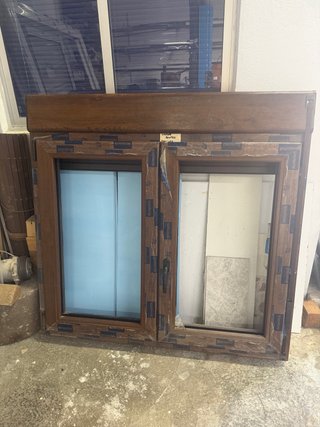Ventana de PVC marrón con doble cristal