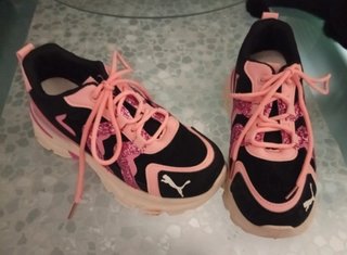 Zapatillas Puma Negras y Rosas con Brillo