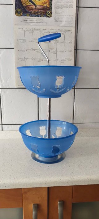 Frutero azul de 2 pisos con diseño
