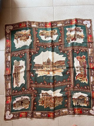 Pañuelo estampado Roma