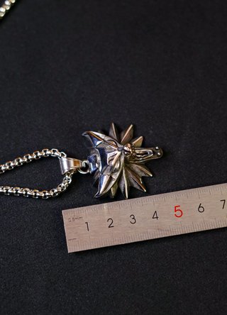 Collar Lobo The Witcher Box Chain • Collana Lupo