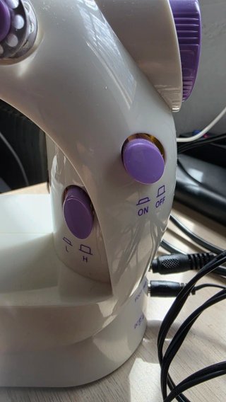 Mini Máquina de Coser SM-202A