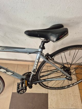Bici carretera aluminio talla S horquilla carbono