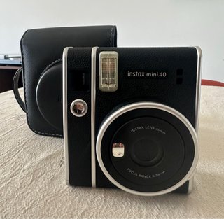 Cámara Fujifilm Instax Mini 40 + Funda original