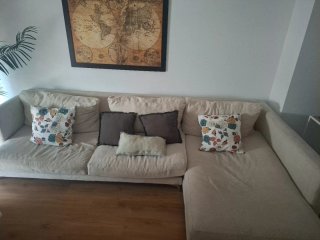 Sofá Chaiselongue Beige y Multicolor