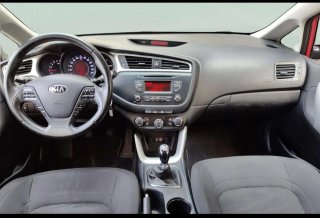 Coche Kia Rojo
