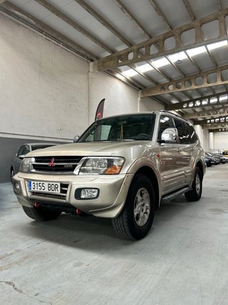 Mitsubishi Montero 2003
