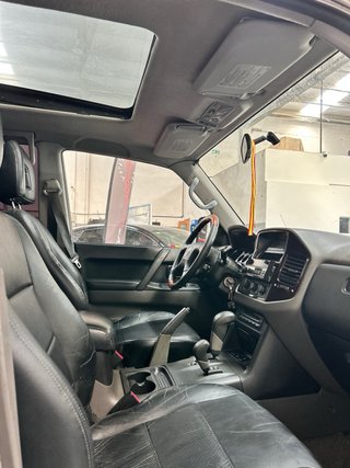 Mitsubishi Montero 2003