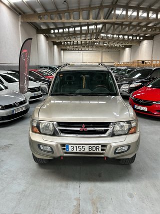 Mitsubishi Montero 2003