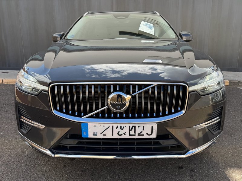 Volvo XC60 2022, foto 3