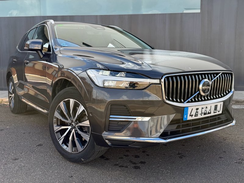 Volvo XC60 2022, foto 4