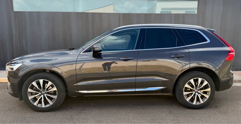 Volvo XC60 2022, foto 6