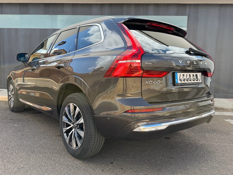 Volvo XC60 2022, foto 7