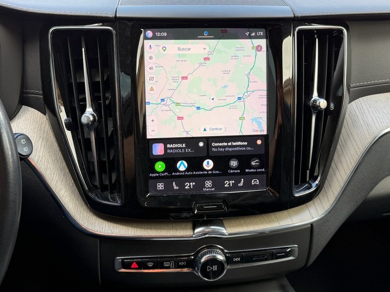 Volvo XC60 2022, foto 10