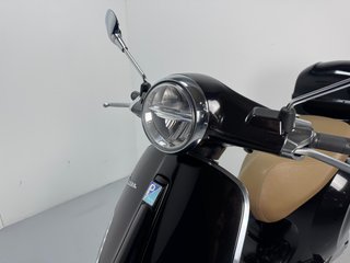 Vespa Primavera 125 2023