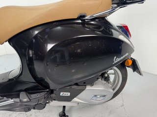 Vespa Primavera 125 2023