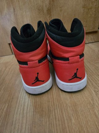 Zapatillas Nike Air Jordan Rojas y Negras Talla 42
