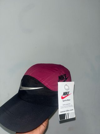 Gorras nike y under armou