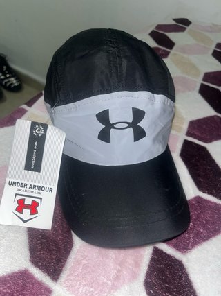 Gorras nike y under armou