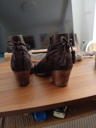 Botines Skechers café talla 39