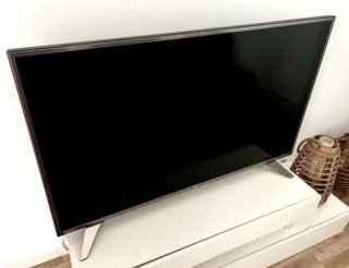 Televisión LG Smart TV 49" 4K