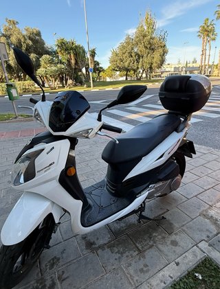 Moto SYM Symphony SR 125 Blanca