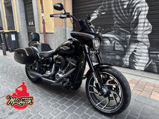 Harley Davidson Sport Glide Negra