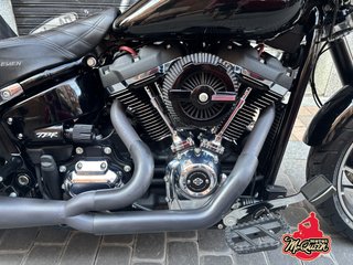 Harley Davidson Sport Glide Negra