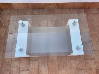Mesa de centro auxiliar. Vendo por muda