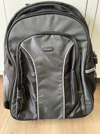 Mochila Targus Negra y Gris