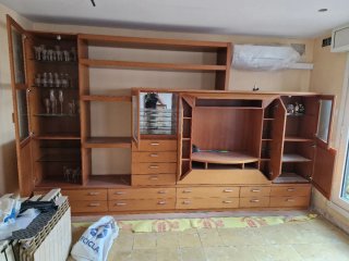 Mueble modular salón vitrinas e iluminación