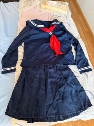 Disfraz colegiala azul y rojo talla m “s asiatico”