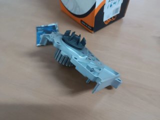 Bomba de agua Renault Laguna