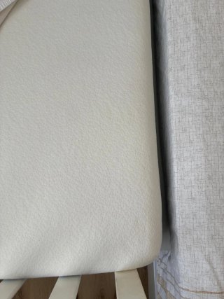 Cuna blanca marca Micuna