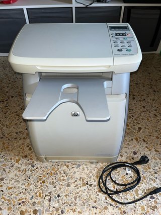 Impresora HP Color LaserJet CM1015 MFP