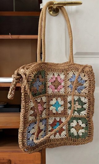 Bolso de rafia tejido con cremallera