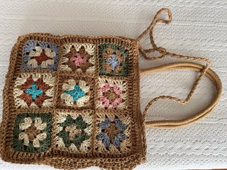 Bolso de rafia tejido con cremallera