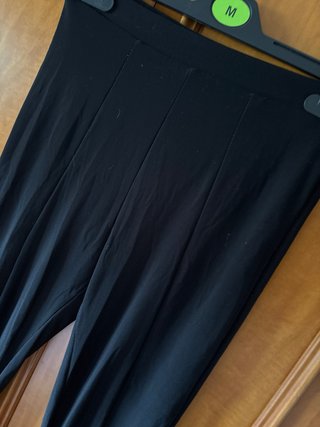 Pantalón punto con abertura