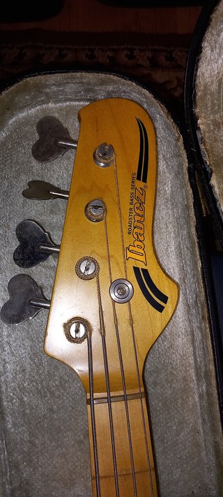 Bajo Eléctrico Ibanez 4 c. Roadster Bass Series