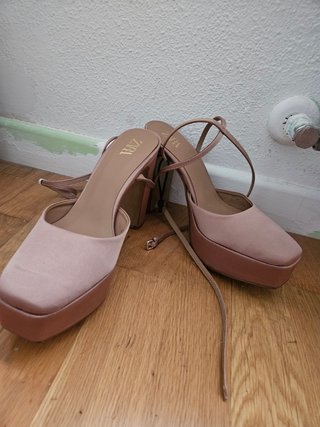 Zapatos de tacón Zara plataforma rosa