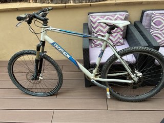 Bici Talla L Rueda 26. Cambio XT y frenos disco