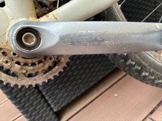 Bici Talla L Rueda 26. Cambio XT y frenos disco