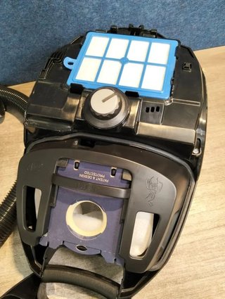 Aspiradora AEG SilentPerformer Green